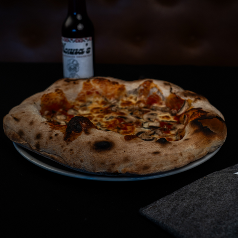 Pizza Con Funghi - Nonnas Pizzeria