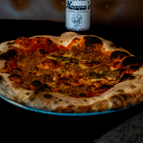Pizza Tonno Pesto - Nonnas Pizzeria