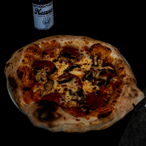 Pizza Salamicha - Nonnas Pizzeria