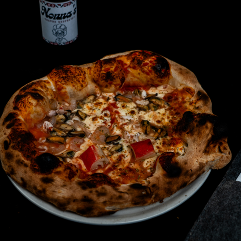 Pizza Frutti Di Mare - Nonnas Pizzeria