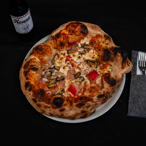 Pizza Frutti Di Mare - Nonnas Pizzeria