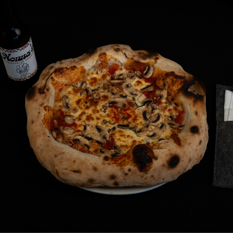 Pizza Con Funghi - Nonnas Pizzeria