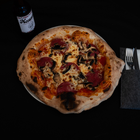 Pizza Salamicha - Nonnas Pizzeria